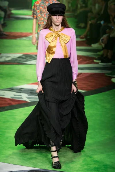 Look 22